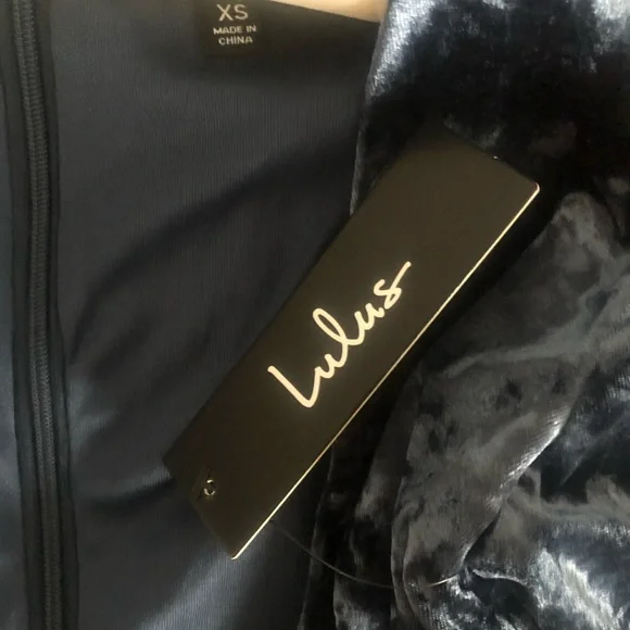 Lulu's, Long Sleeve Asymmetrical Dress, Slate Blue Velvet, size XS, NWT - Picture 7 of 7